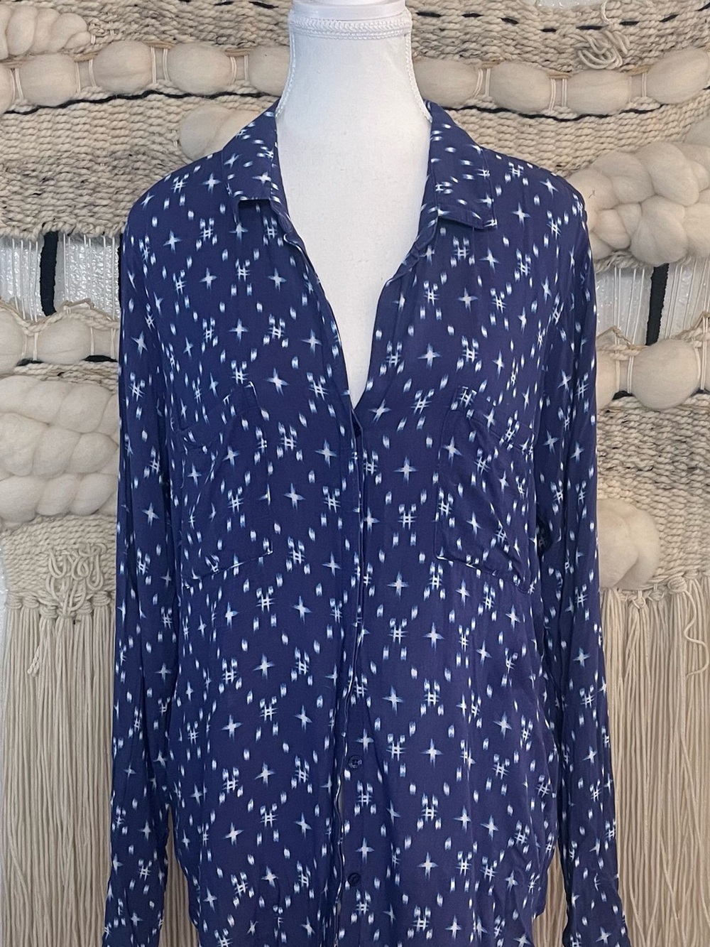 Anthropologie Cloth & Stone Lightweight Button Down Size L Southwestern